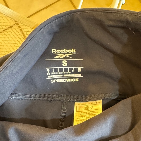 Women's Reebok Leggings - Picture 8 of 8